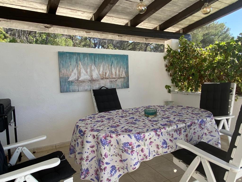 Apartment In Maslinica 70M From The Sea エクステリア 写真