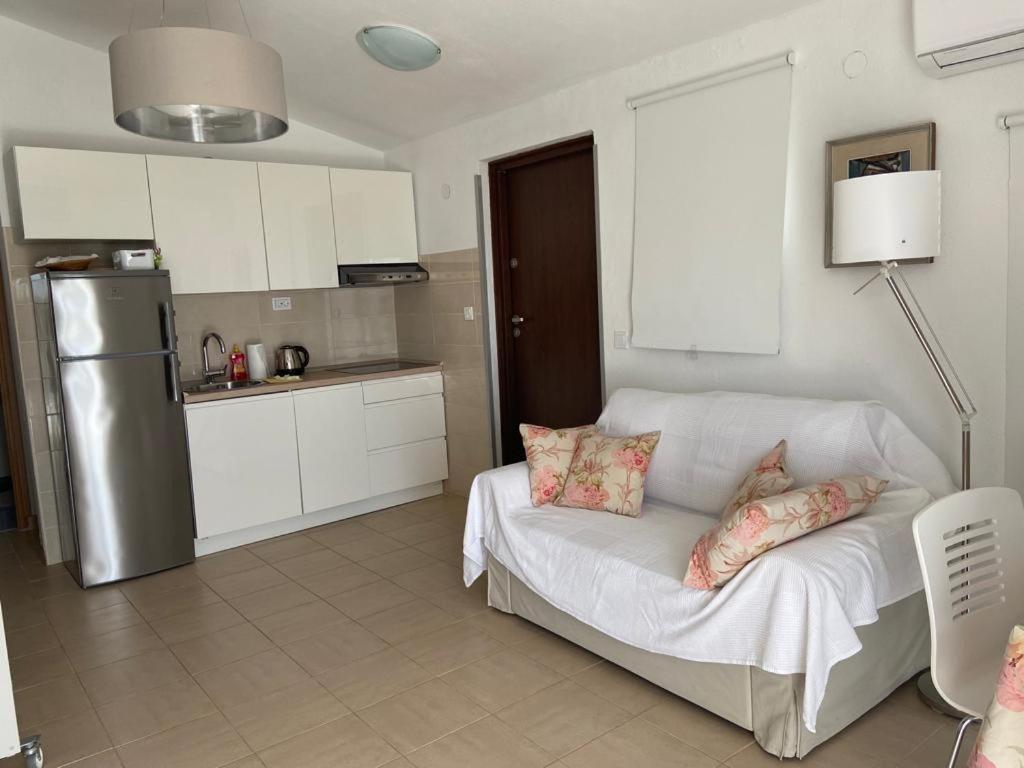 Apartment In Maslinica 70M From The Sea エクステリア 写真